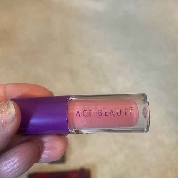 Ipsy five (5) piece neutral beauty bundle with Ipsy bag - Picture 8 of 11